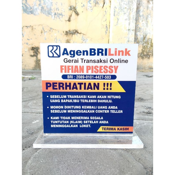 

BAHAN AKRILIK TEBAL UKURAN 18X18CM PAPAN GERAI BRILINK BRI