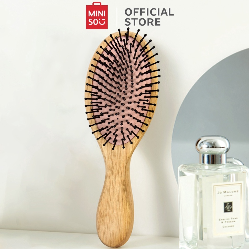 Dapatkan disini4v9Uj MINISO Sisir Rambut kayu Wanita Hair Brush Massage Comb Anti-static Comb sisir 