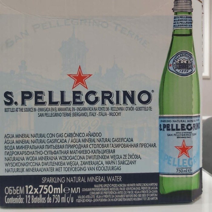 

Laris San Pellegrino Sparkling Water 750Ml X 12 Btl Gosend / Grab Only