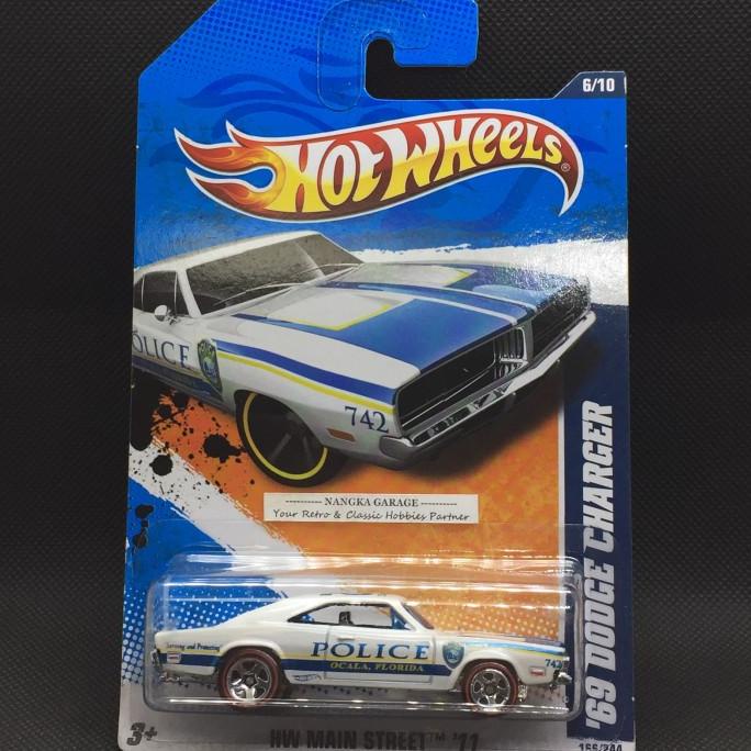 Hot Wheels Red Line 1969 Dodge Charger Police