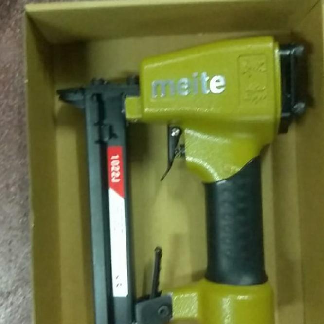 

Air Staples 1022 Meite