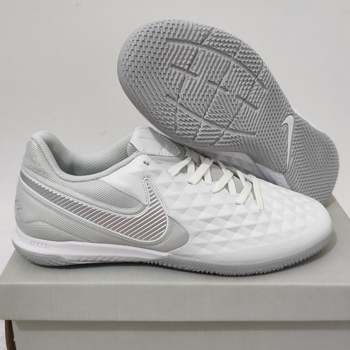 SEPATU FUTSAL NIKE TIEMPO LEGEND8 PRO WHITE