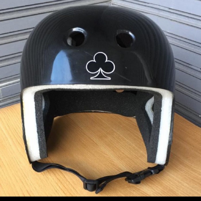 Terlaris Helm Dewasa Skateboard,Sepatu Roda,Model.Keren