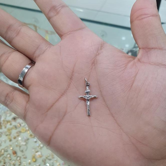 Liontin Salib Yesus Emas Putih 750