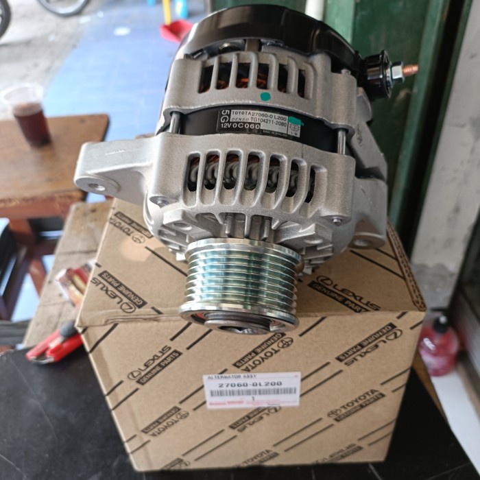 [Baru] Alternator Dinamo Ampere Hilux Revo 27060-0L200 Diskon