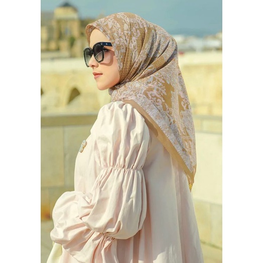 [Original] Buttonscarves The Granada Satin Square - Caramel Terbatas