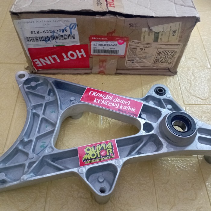 [Baru] Swing Arm Assy Pcx Cbu 52100-K35-V00 Diskon