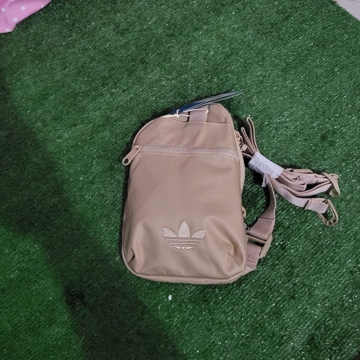 ✨Ready Adidas Original Rifta Sling Bag Sand Bnwt Diskon