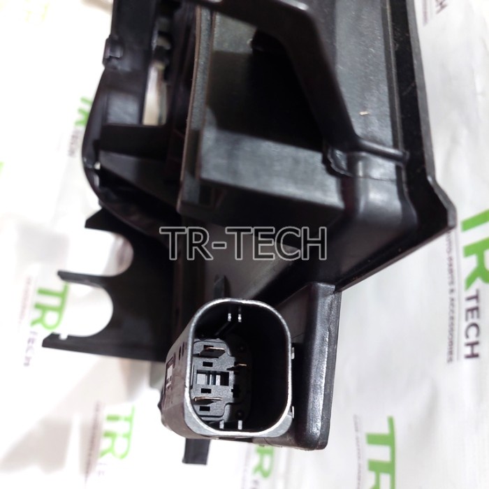 Extra fan extrafan elektrik fan BMW 5 E-60 E60 merk BERH HELLA star