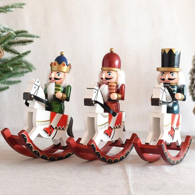 

New Nutkereta Kuda Kayu Prajurit Natal Dekorasi Pajangan Kayu Original
