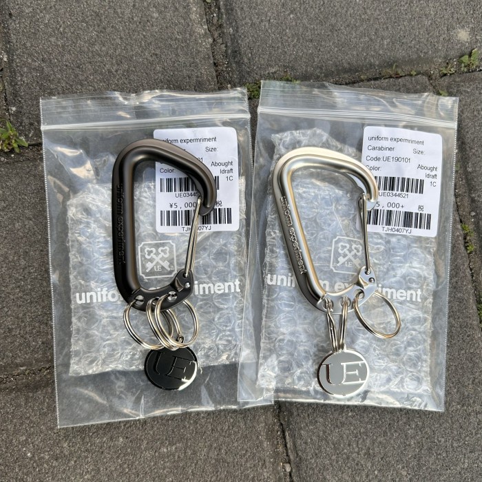 {Shop} Carabiner Uniform Experiment x Fragment Design Silver  Black Matte - Black Matte Diskon