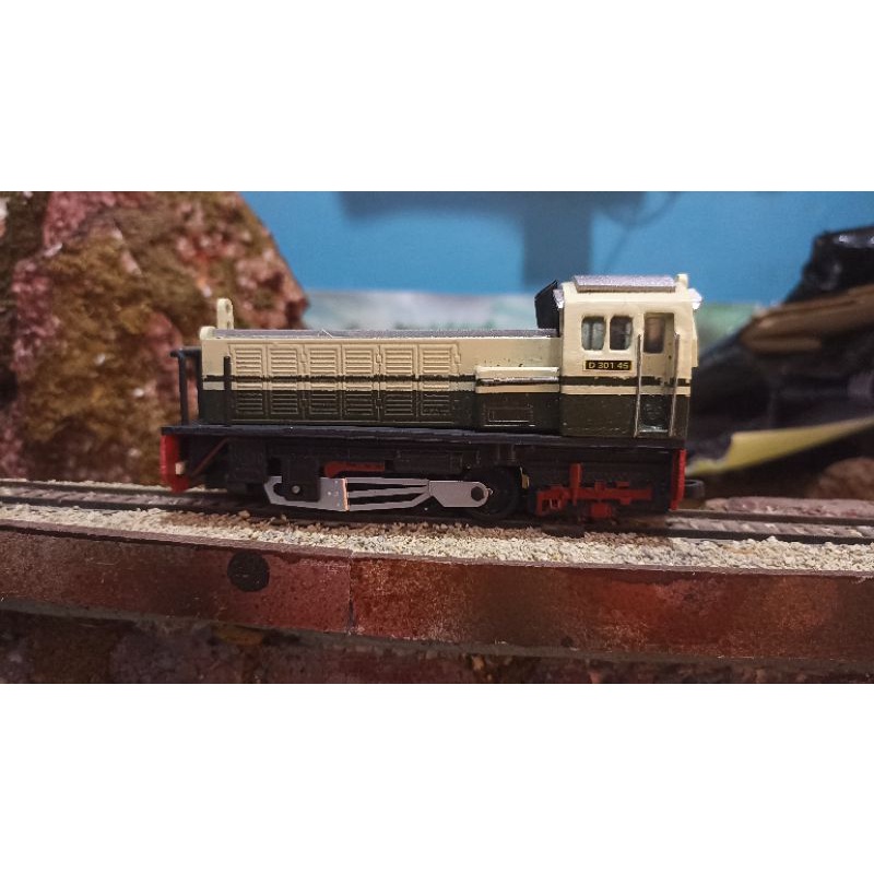 Lokomotif D301 Indonesia Rail king miniatur kereta api