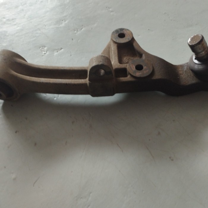 lower arm kanan kia carnival sedona kuwaru.seller
