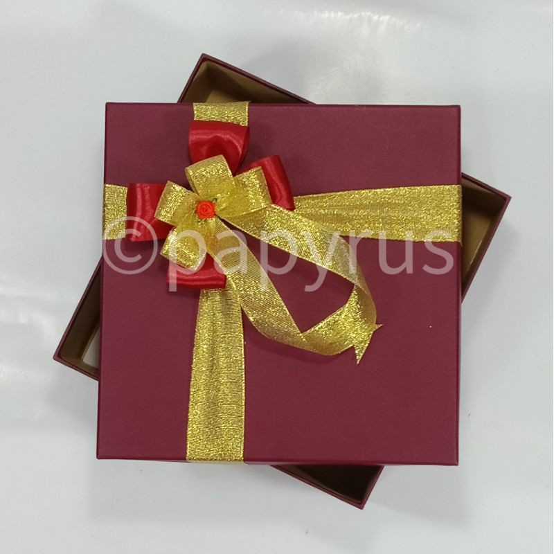 

Papyrus 25X25 Tinggi 5Cm Kotak Kado Gift Box Hadiah