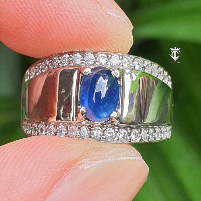 Batu Permata Natural Blue Sapphire Thailand 1.31 Ct Heat Only MRI Memo