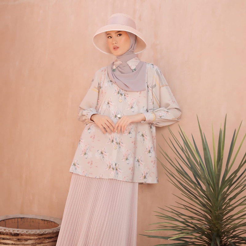 STYLISH MODERN ZASKIA SUNGKAR AMARYLLIS ESHAL BLOUSE GREY