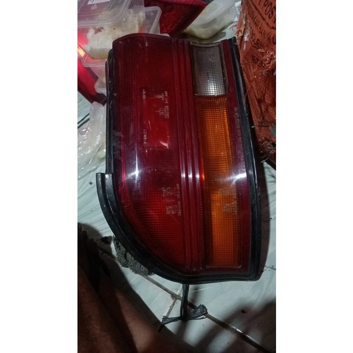 Stoplamp lampu belakang Mitsubishi eterna