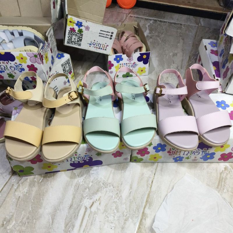 SEPATU SANDAL ANAK TANGGUNG YONGKIDS