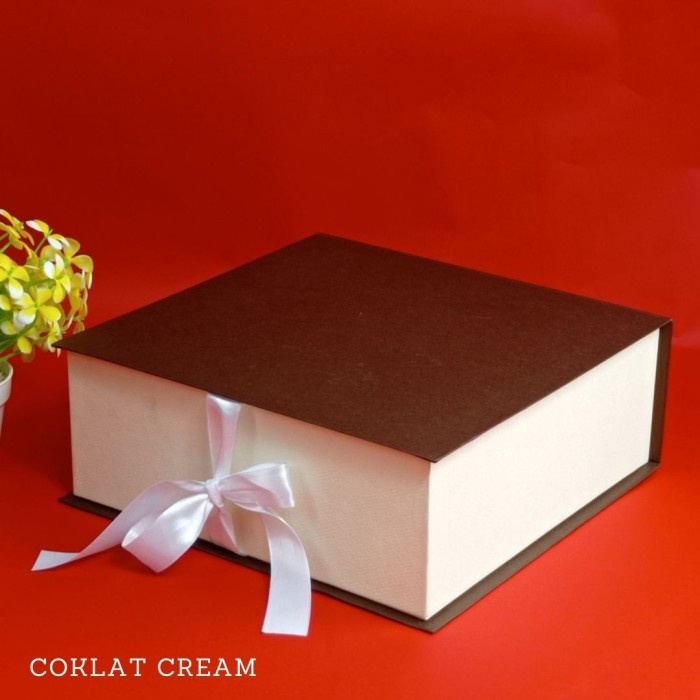 

Promo Hard Box Exclusive Ukuran 26 Cm X 26 Cm X10 Cm