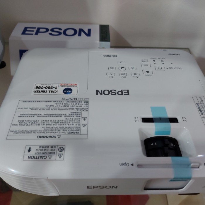 PROJECTOR EPSON EB W06