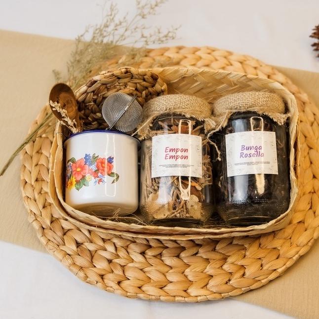 

Diskon Utami / Hampers Wedangan / Hampers Minuman / / Hampers Lebaran / Hampers Wedding / Kado Ulang Tahun / Hampers Ramadhan Viral