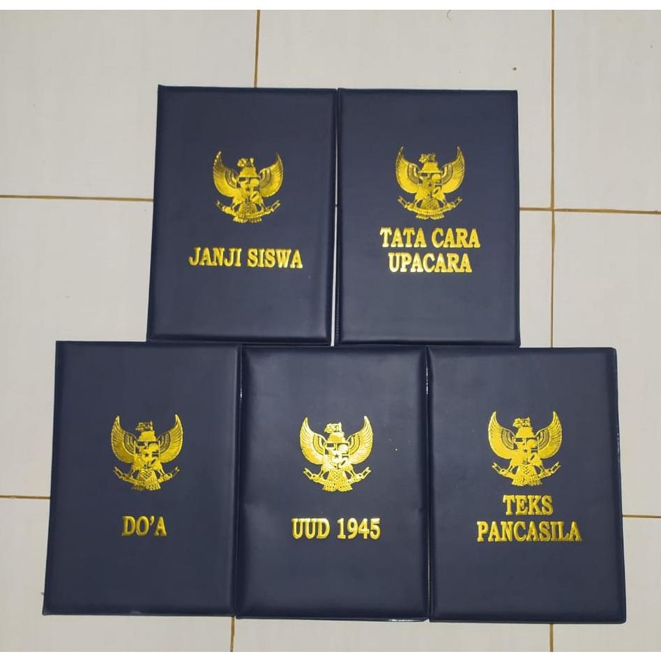 

Big Sale 5 Map Upacara Bendera Warna Navy/Bahan Kulit Sintetis/Sudah Ada Teksnya Promo