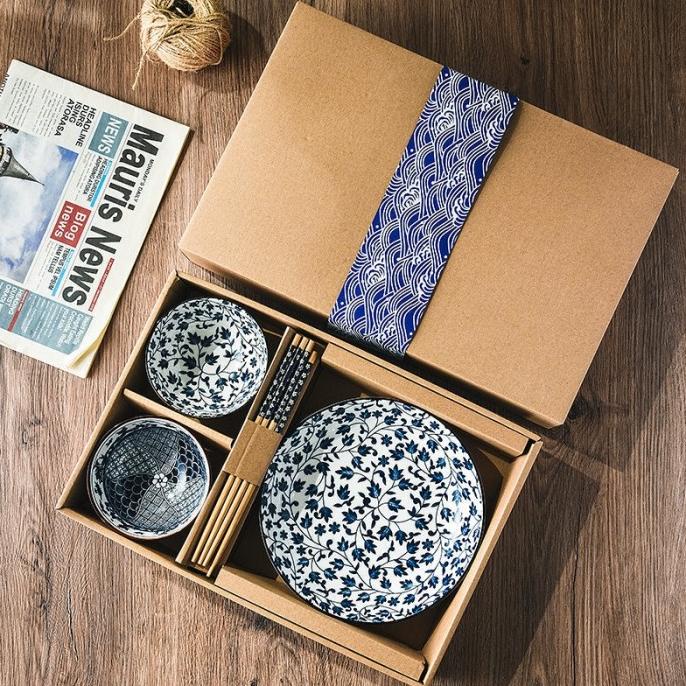 

Hope Christmas Hampers Labelle_Porch