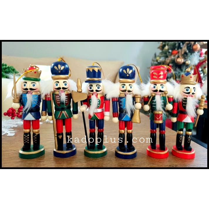

DISKON NUTCRACKER CLASSIC COLOUR 13 CM ISI 6 !