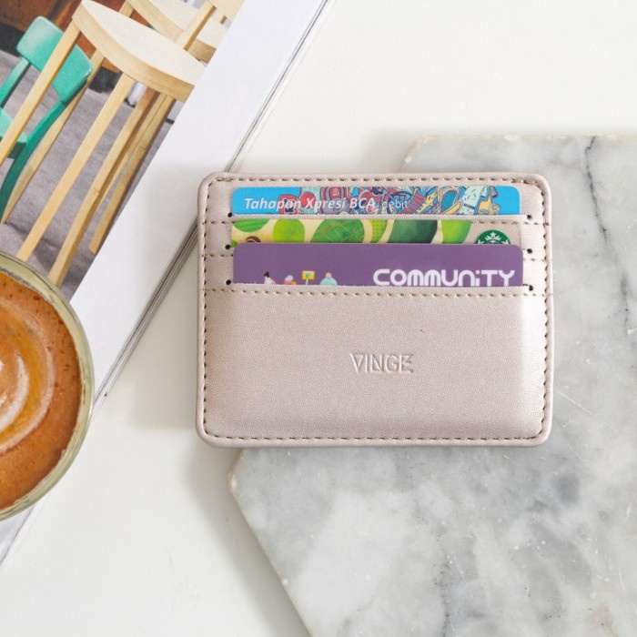 

Promo Card Holder Dompet Kartu Fancy 6 Slot + 1 Slot Uang / Tuva