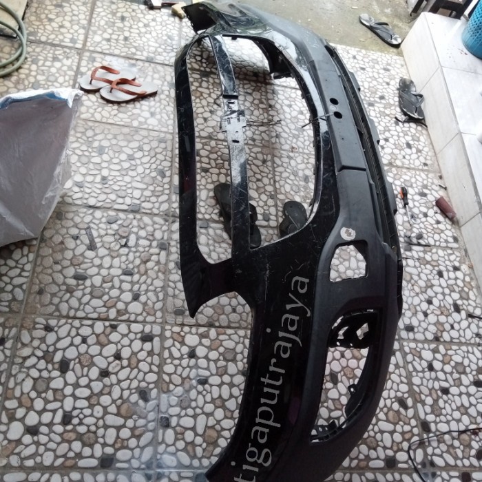 {BEKAS} bumper depan chevrolet spin activ Limited