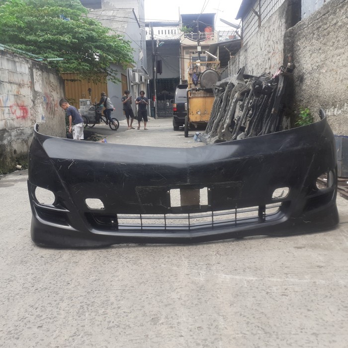 {BEKAS} Bumper depan Toyota Alphard 2007 Murah