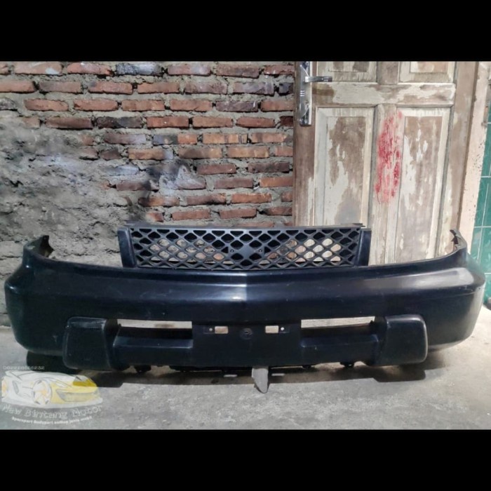 {BEKAS} Bumper nissan xtrail 2004 Limited