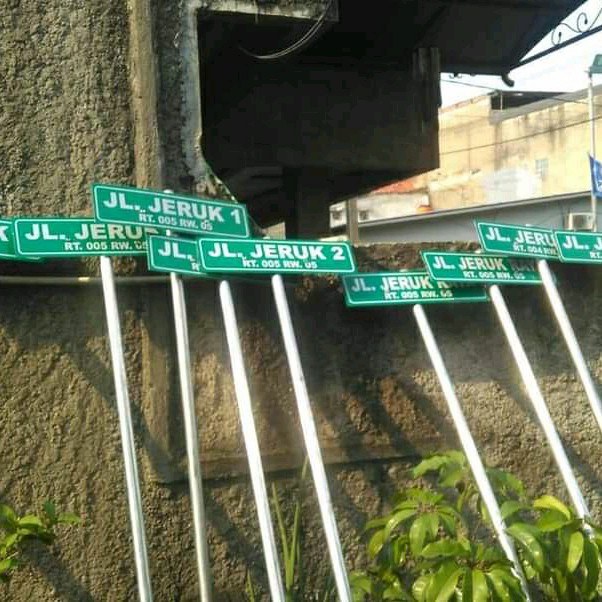Plang Nama Jalan 50 X 15 Cm + Tiang Pipa / Kotak T.200Cm