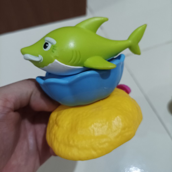 grandpa shark - baby shark - kfc chaki happy meal mc donalds rerekeke85