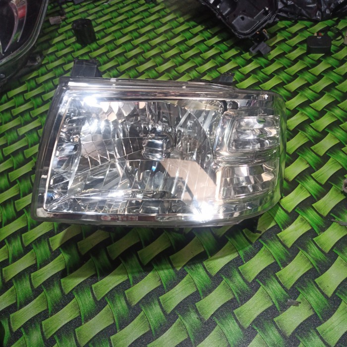 {Second} head lamp FORD EVEREST/RANGER. THN 2007--2008 ORIGINAL Berkualitas