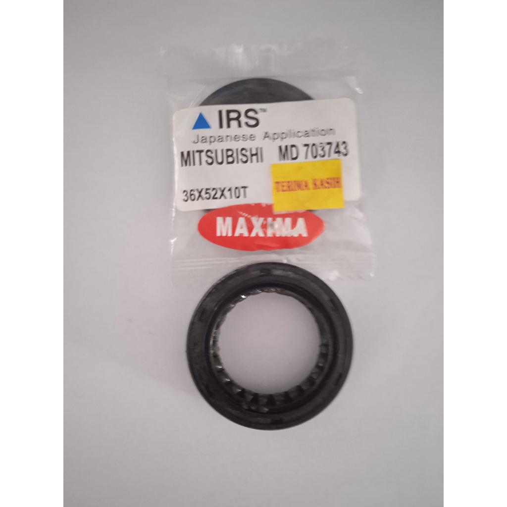 Seal Transmisi Belakang L300/L200 solar MD703743