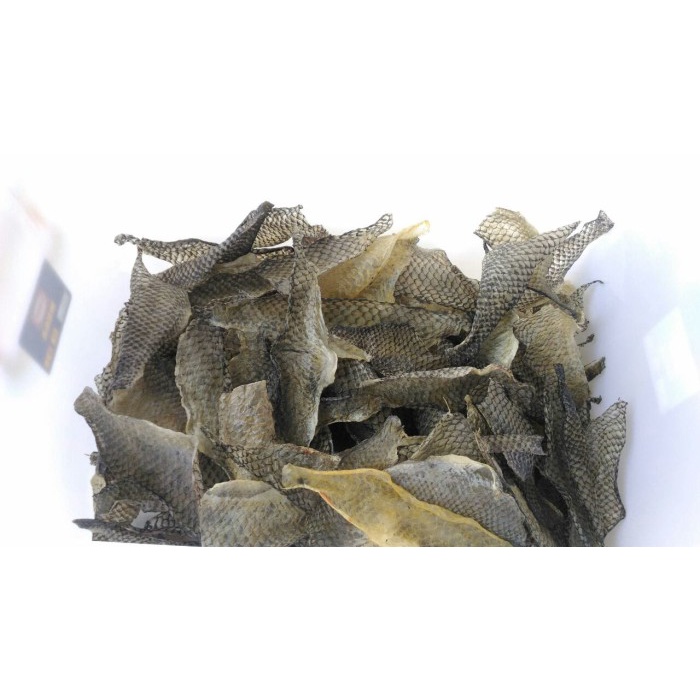 

Kerupuk - Kerupuk Kulit Ikan Mentah Utuh Siap Goreng (Belum Berbumbu) [1Kg]