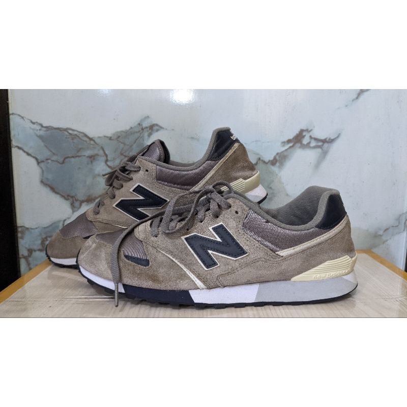 New Balance NB 446 (size 44)