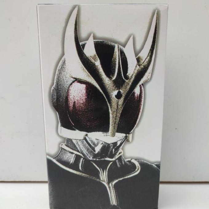 (GUND) SHF KAMEN RIDER KUUGA ULTIMATE FORM WITH LED GREATTOYS