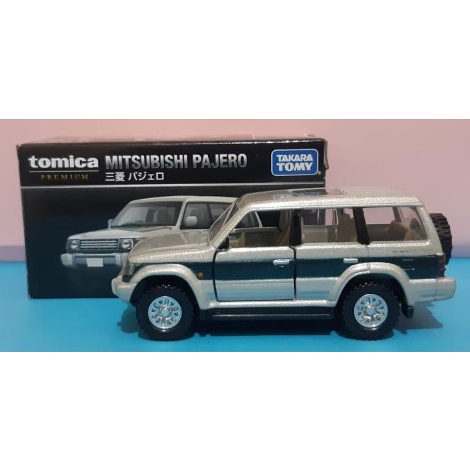Tomica Takara Tomy Premium 04 Mitsubishi Pajero