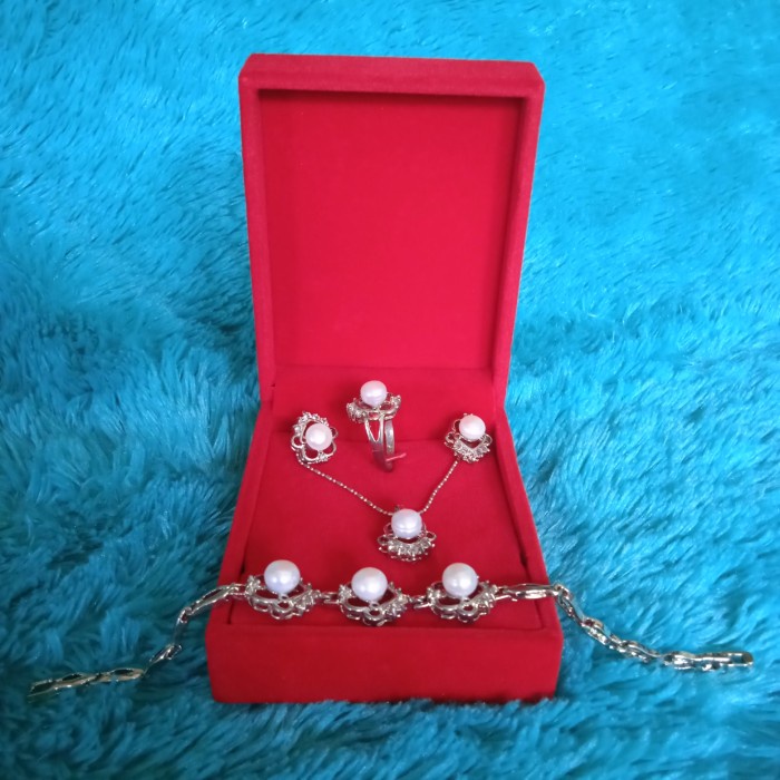 [Baru] 1 Set Perhiasan Mutiara Air Tawar Asli Lombok Plus Kotak Perhiasan Terbaru