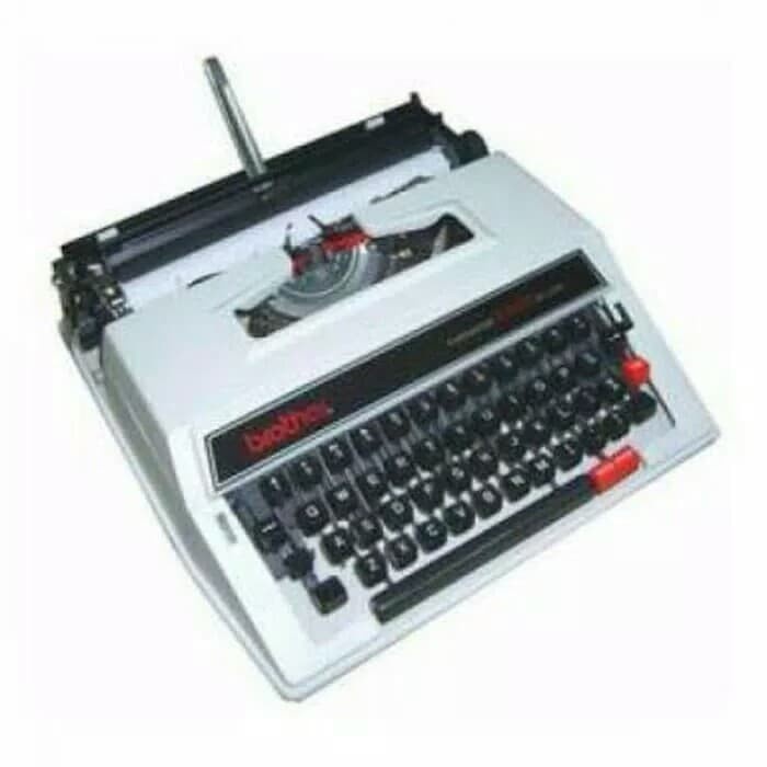 

MESIN TIK/MANUAL TYPE WRITER BROTHER 9"INC/BODY KOKOH#GARANSI