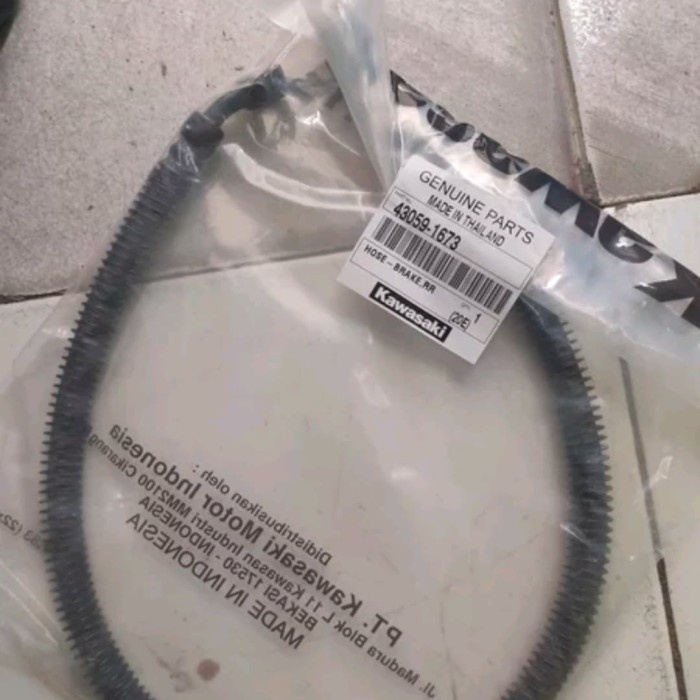 Selang rem belakang Ninja R Original