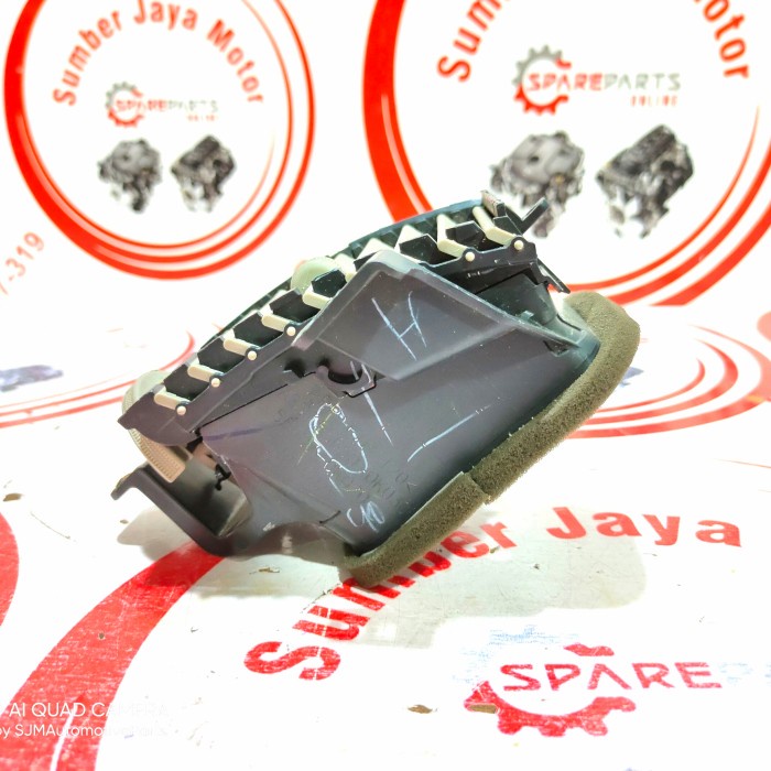 Kisi Kisi Ac Innova 2005 - 2015 Dekat Pintu Satuan