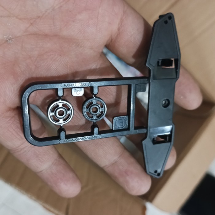 TAMIYA SAYAP SIDE STAY SUPER 1 BLACK