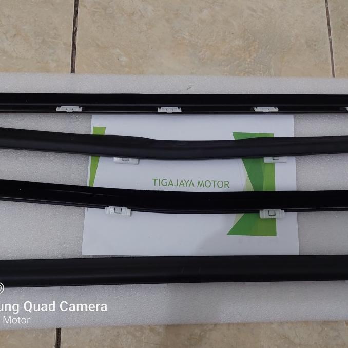 Pelipit Karet Kaca Honda Brv Mobilio Original