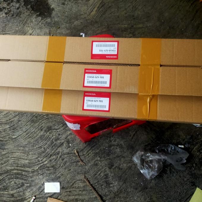 Pelipit Kaca Honda Freed Original