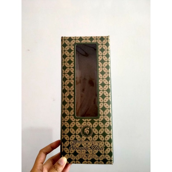 

Box gift senang hati batik