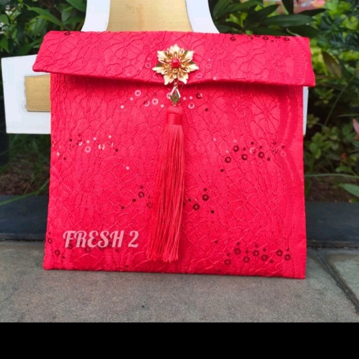 

New! 0angpao imlek kain merah / angpao imlek orang tua / angpao kain untuk Limited