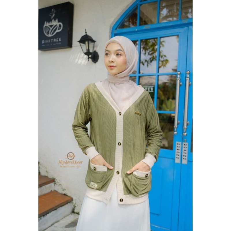 [AMAZED PEOPLE] Safwa Cardi Madani wear